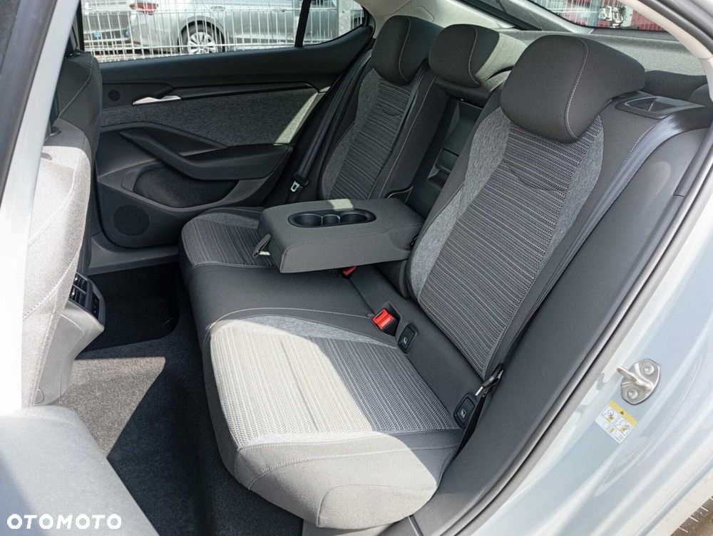 Skoda Superb 2.0 TDI SCR Edition 130 DSG - 17