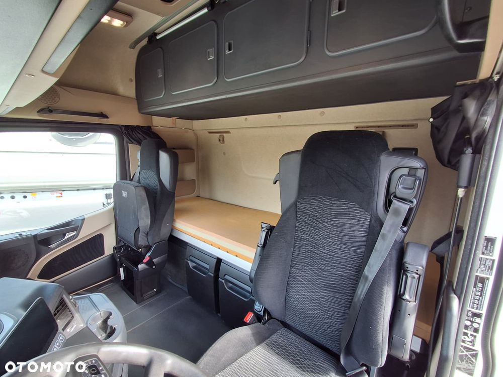 Mercedes-Benz 1845, Standard - 6