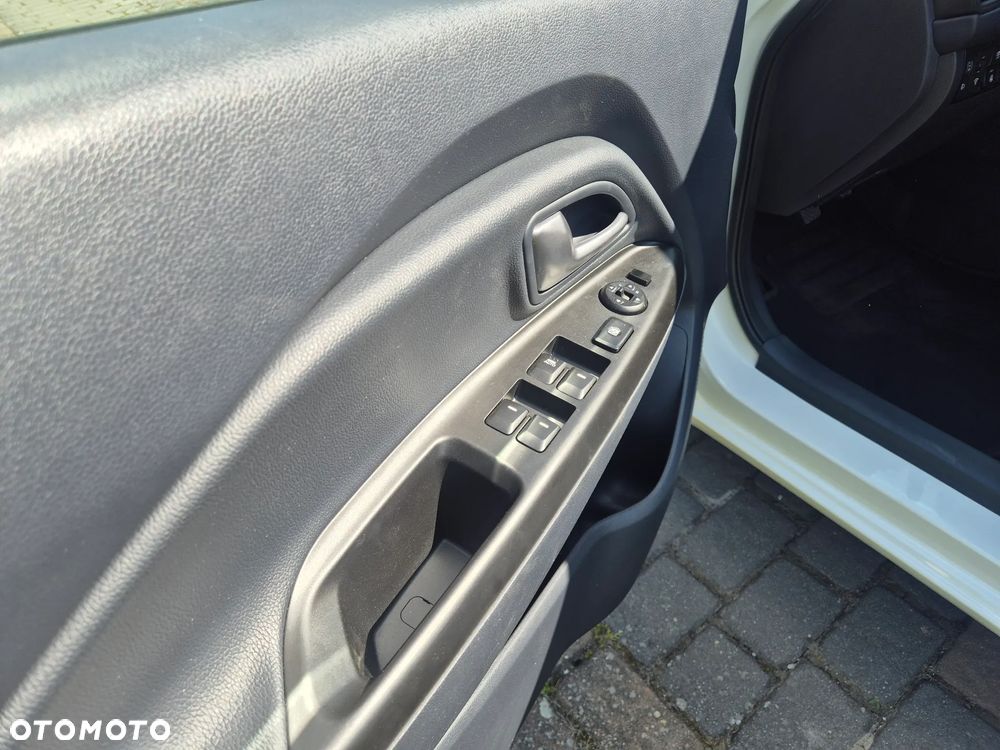 Kia Rio 1.2 Dream Team Edition - 14