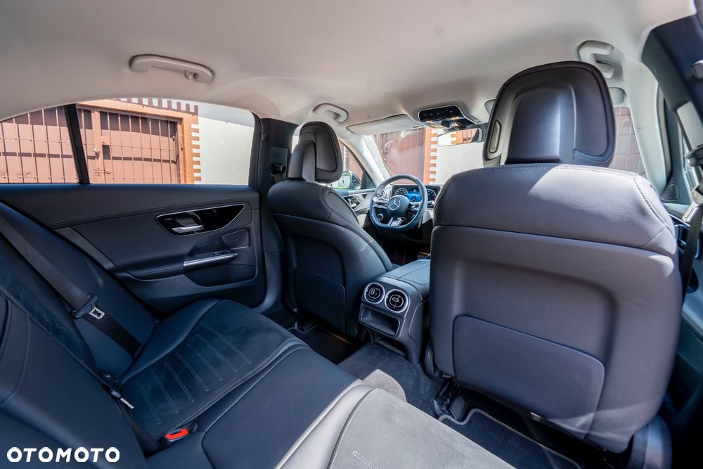 Mercedes-Benz Klasa C 300 4Matic 9G-TRONIC - 10