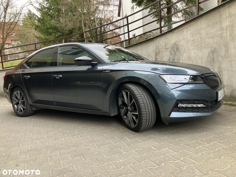 Skoda Superb 2.0 TDI SCR Sportline DSG - 8