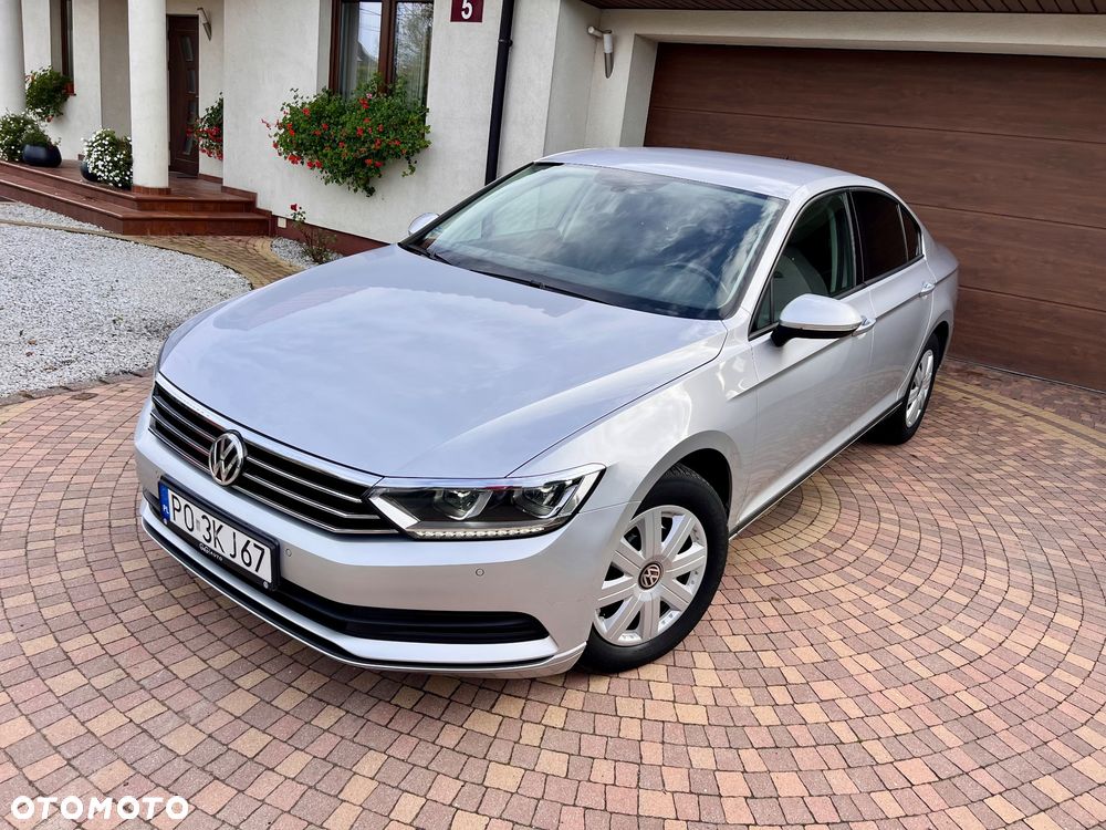 Volkswagen Passat - 18