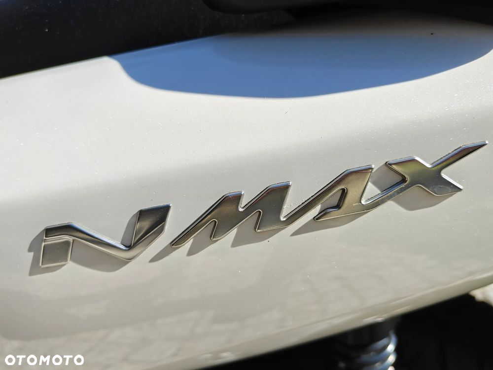 Yamaha NMAX - 11