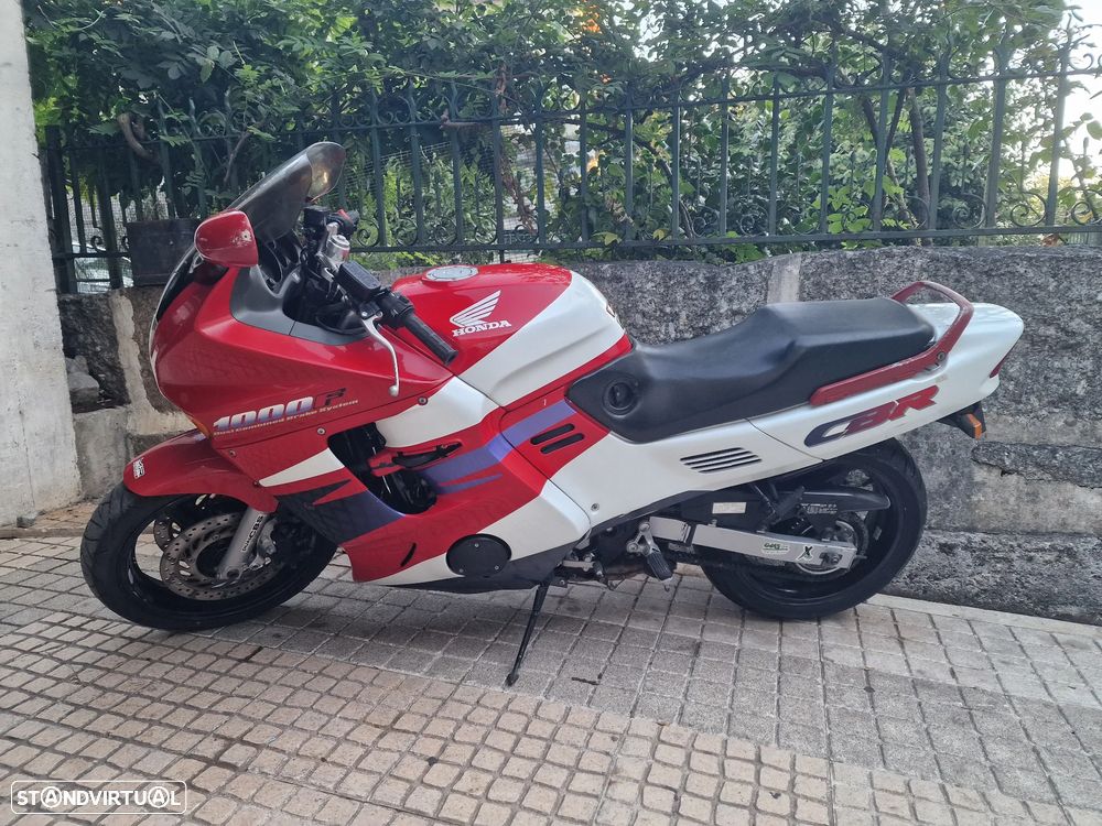 Honda CBR - 12