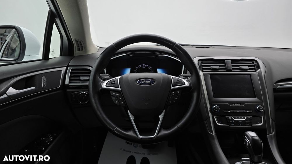 Ford Mondeo 2.0 HEV Titanium - 15
