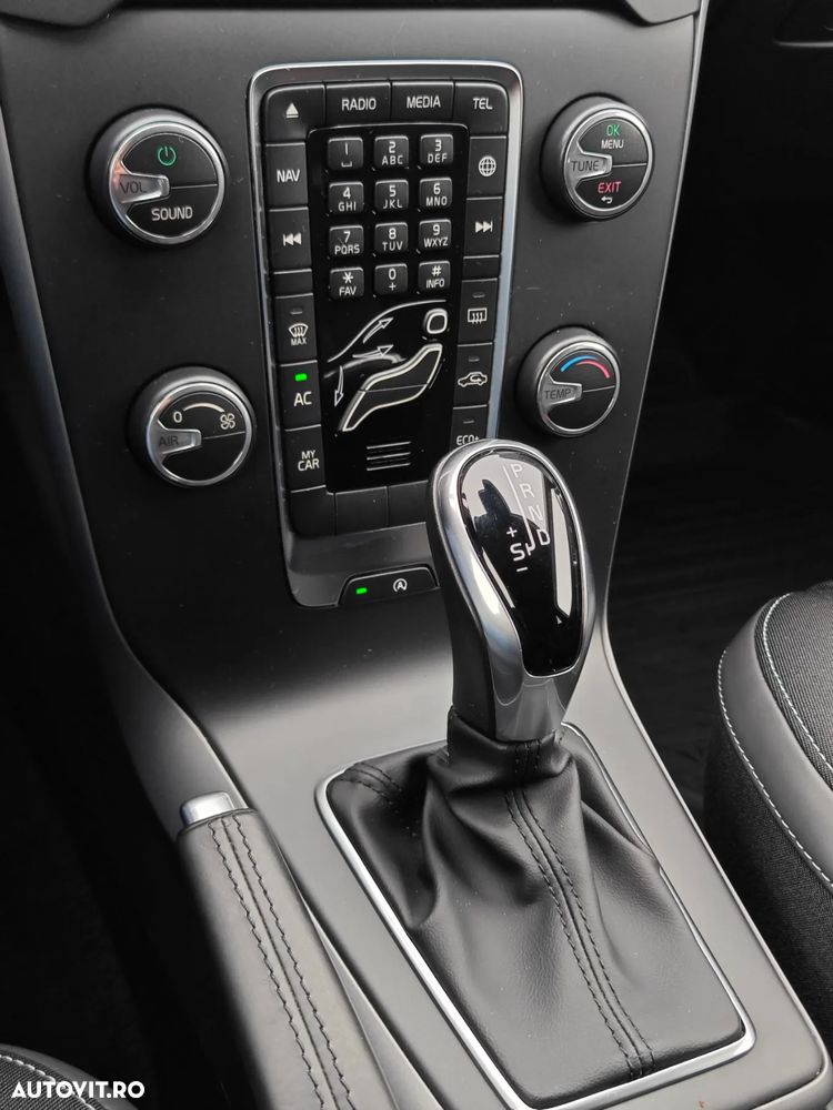 Volvo V40 D2 Geartronic Linje Svart - 25