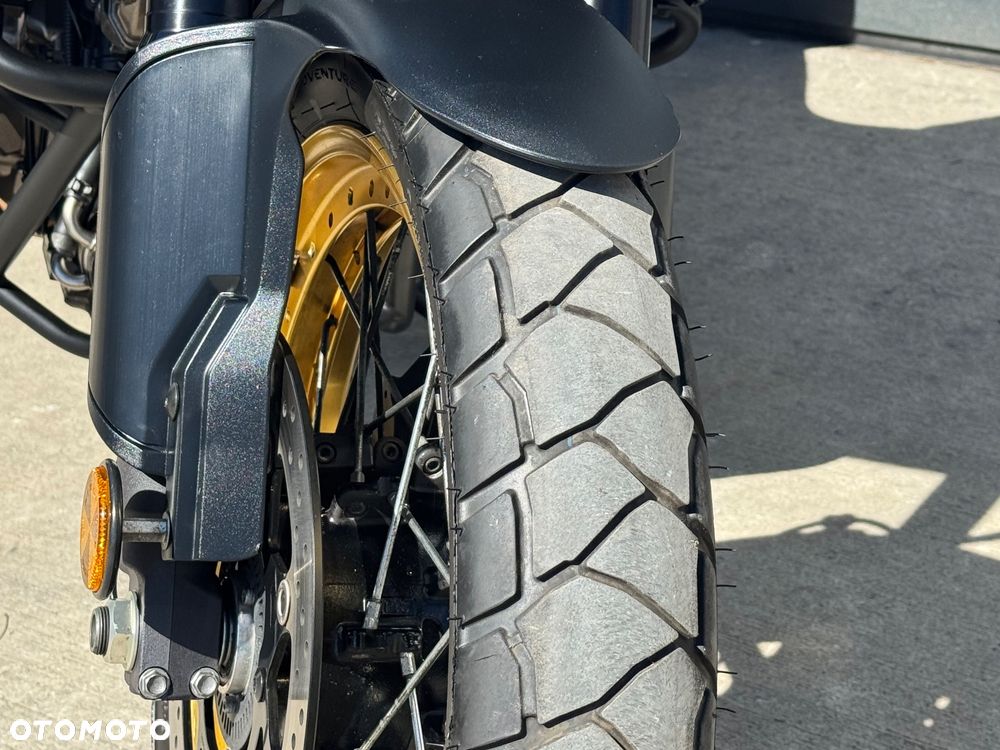 Suzuki V-STROM - 8