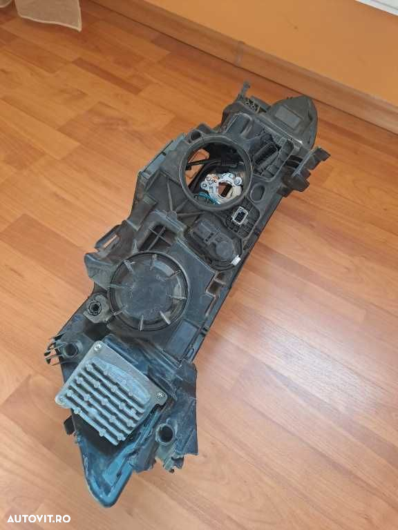 Far dreapta LED Renault Talisman cod 260108543R - 3