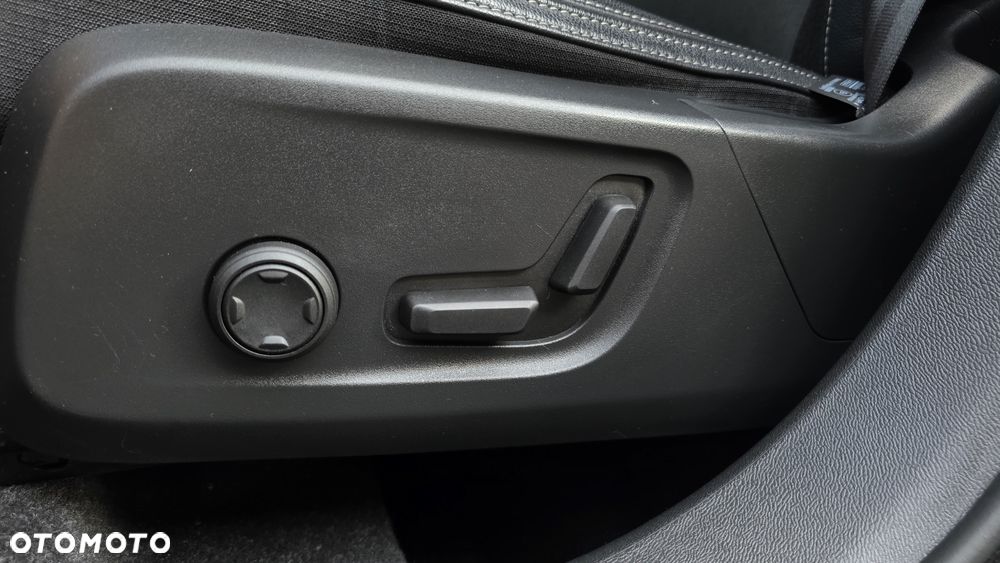 Volvo XC 40 D3 Geartronic Momentum Pro - 24