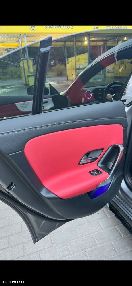 Mercedes-Benz CLA - 25