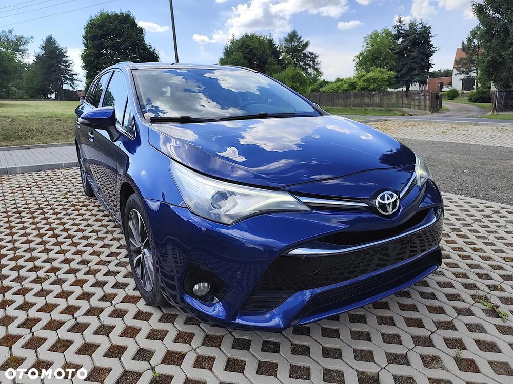 Toyota Avensis - 18