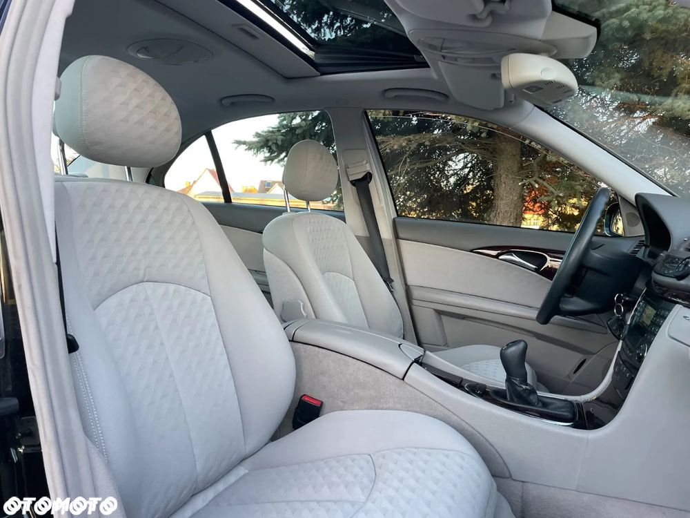 Mercedes-Benz Klasa E 220 CDI Automatik Classic - 22