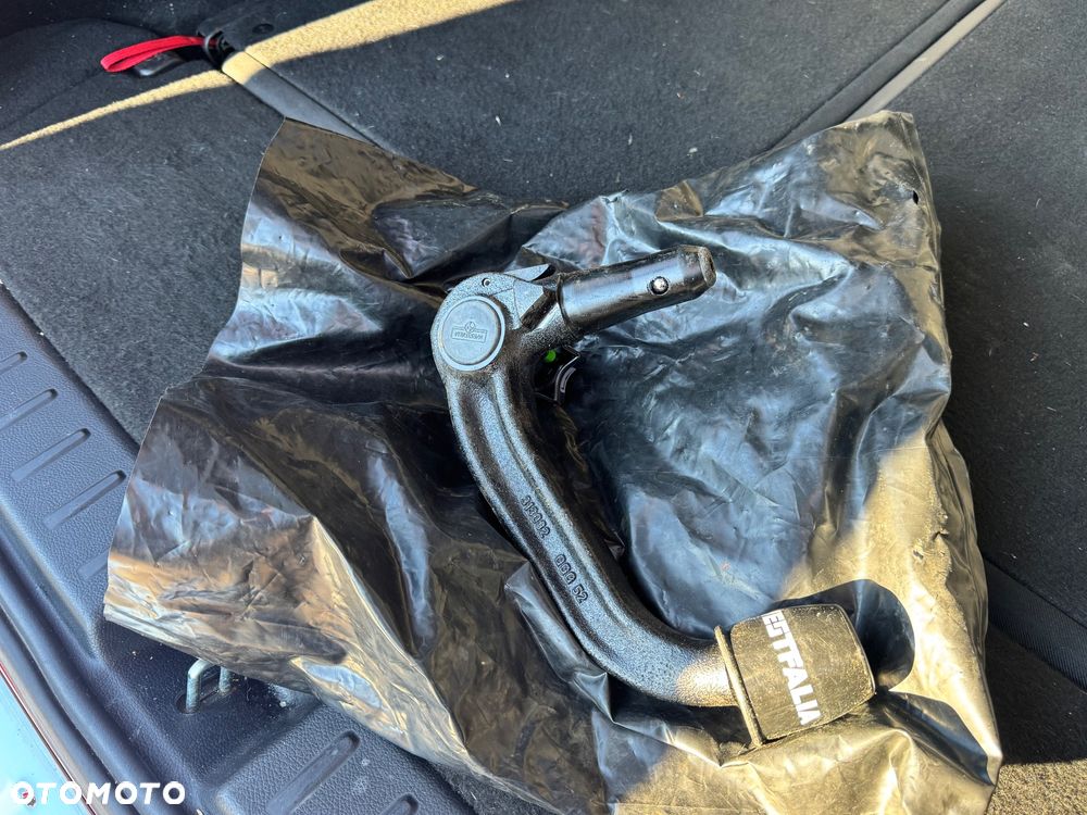 Mercedes-Benz GLB 220 d 4Matic 8G-DCT Progressive - 28