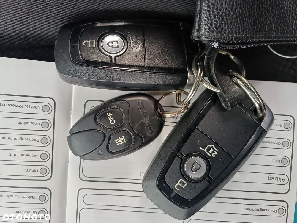 Ford S-Max - 32