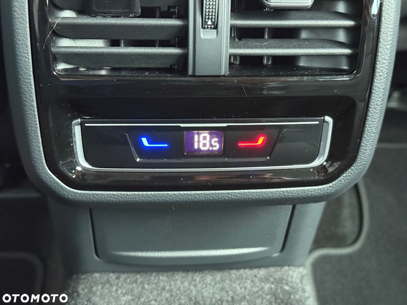 Volkswagen Passat 2.0 TSI Business DSG - 33