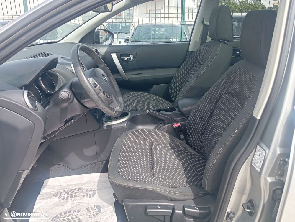 Nissan Qashqai +2 1.6 Tekna Sport 17 - 7