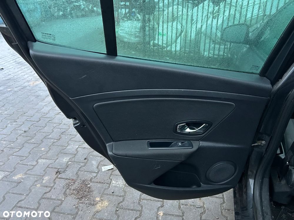 FOTEL FOTELE GRZANE KANAPA TAPICERKA WNĘTRZE RENAULT MEGANE 3 - 14