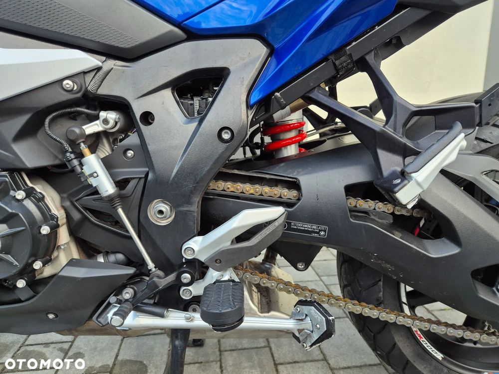 BMW XR - 17