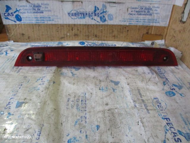 Farol Tras 13A613AB FORD FOCUS 2001 5P - 1