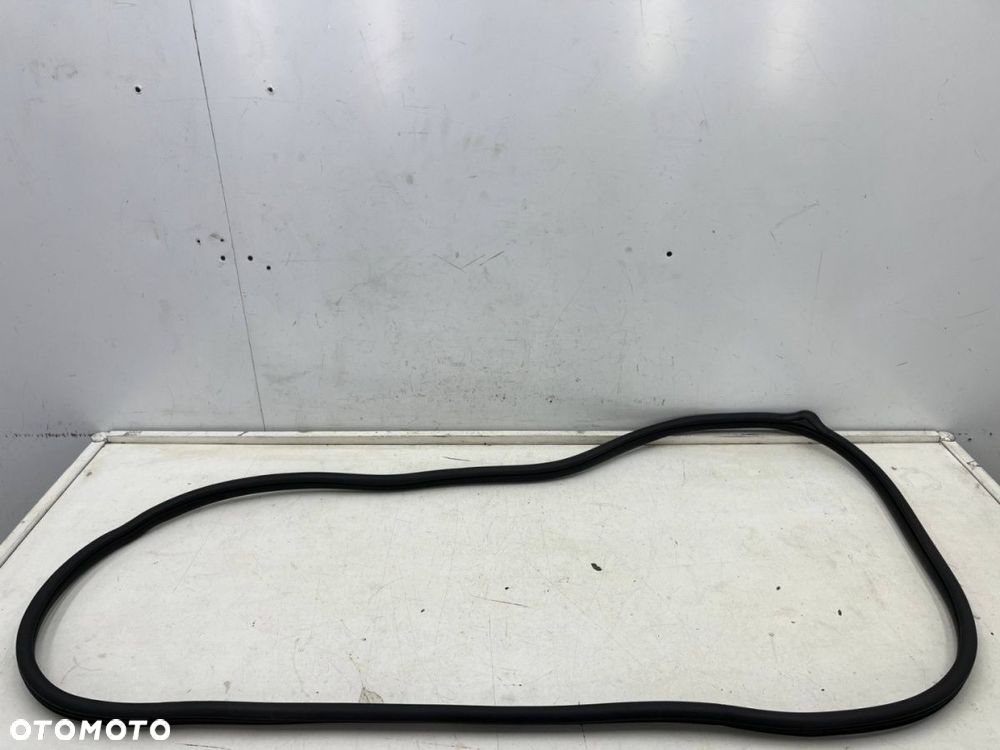 Uszczelka Hyundai Tucson 3 III 15-20r. NOWA prawa tylna wewnętrzna guma drzwi prawy tył 83120d7000