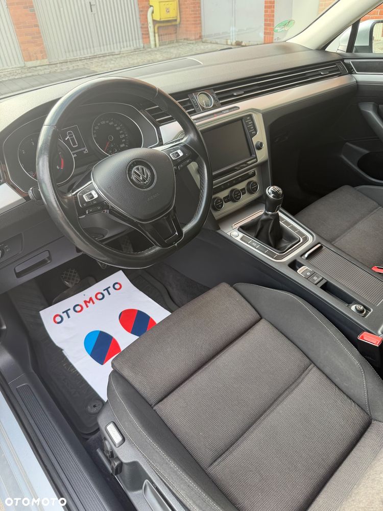 Volkswagen Passat 1.6 TDI (BlueMotion Technology) Comfortline - 34