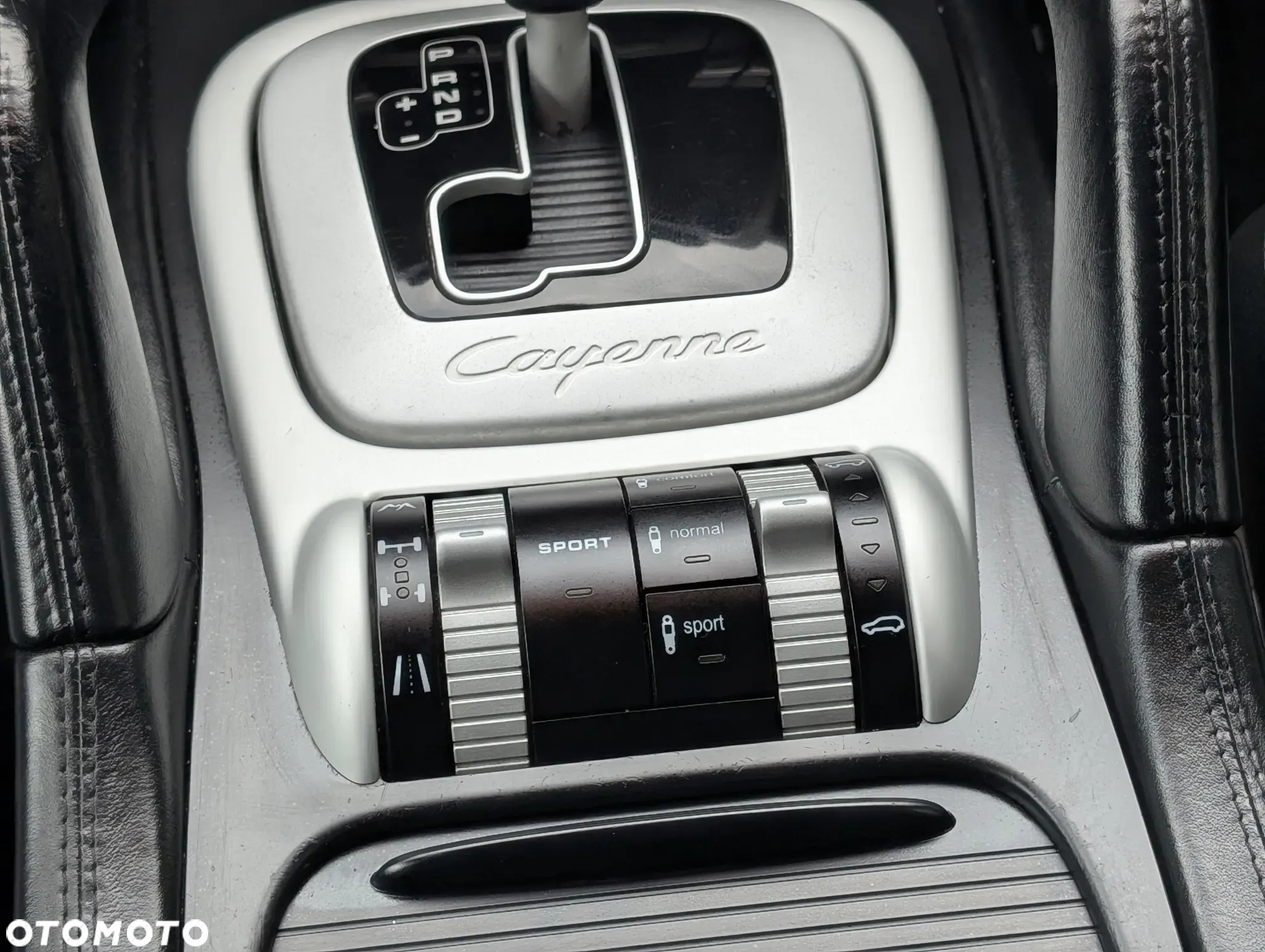 Porsche Cayenne - 18