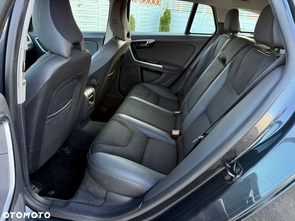 Volvo V60 DRIVe - 15