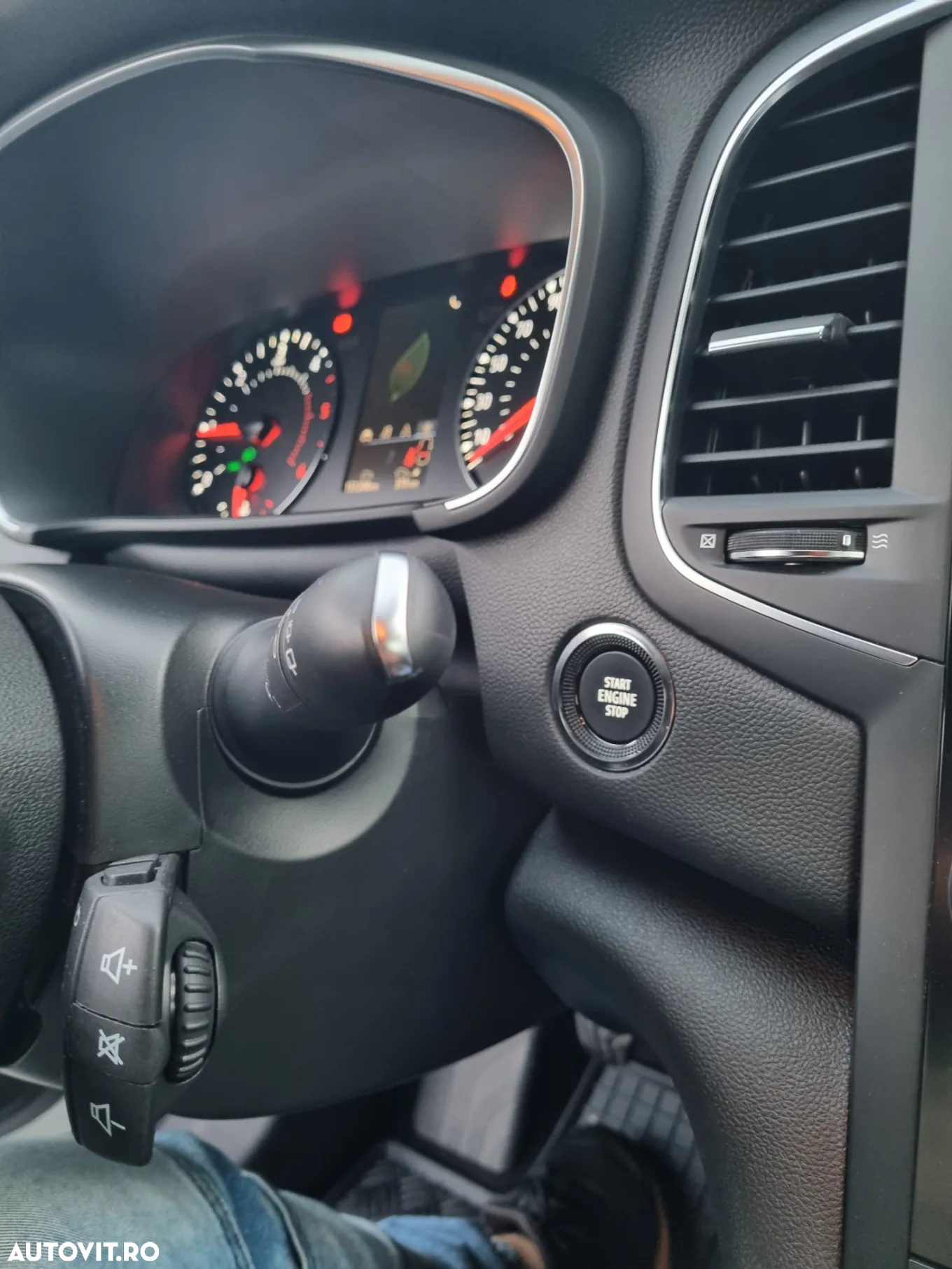 Renault Megane - 11