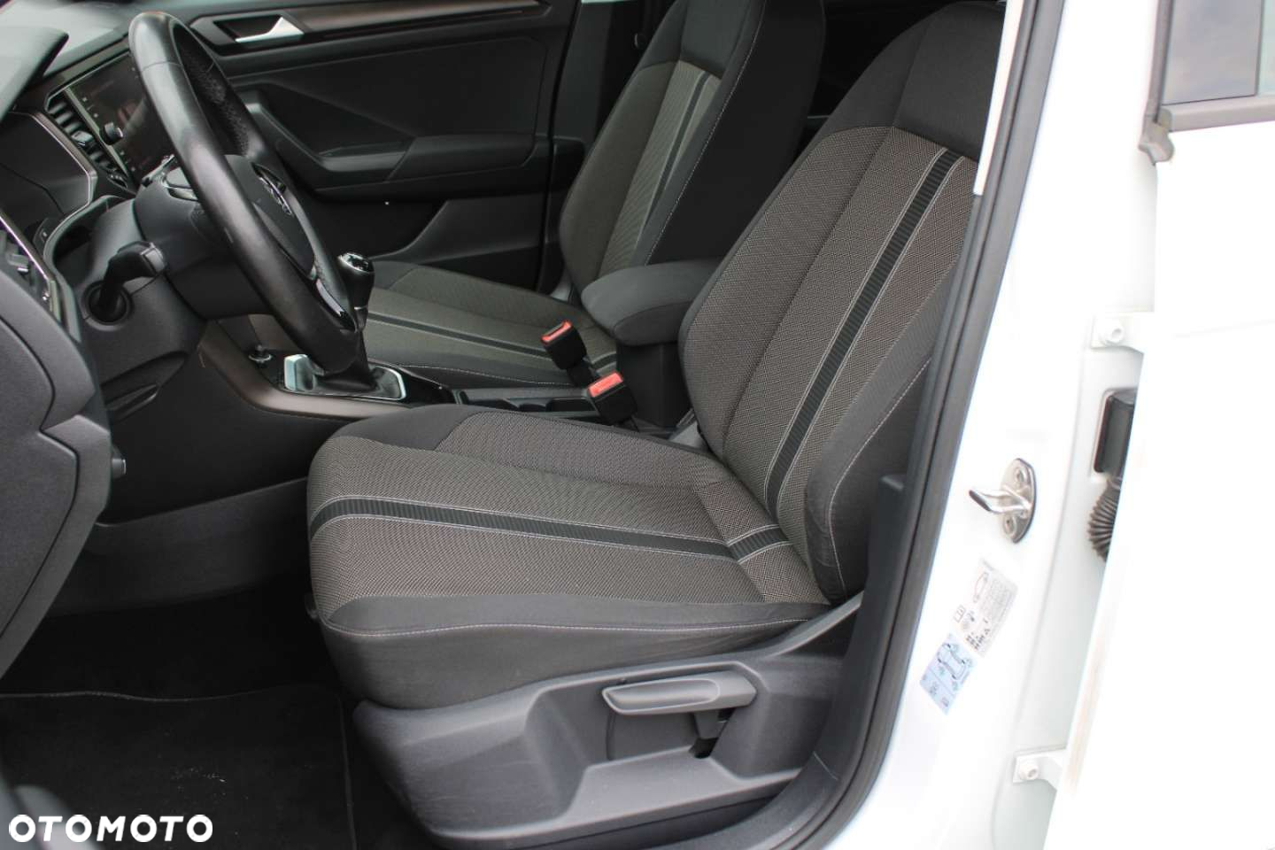Volkswagen T-Roc - 22