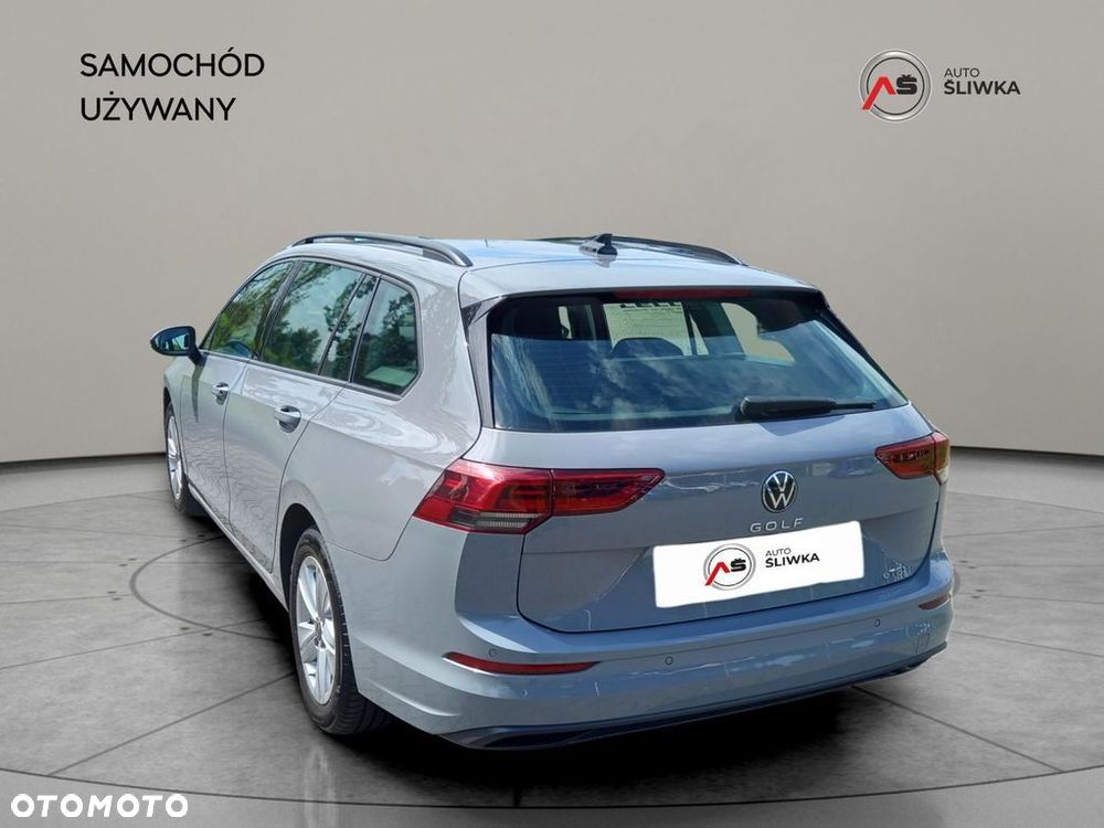 Volkswagen Golf - 8
