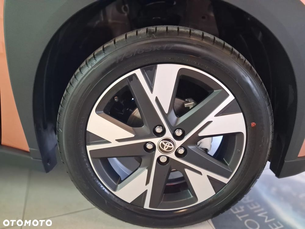 Toyota Aygo X Hybrid 1.5 Style e-CVT - 11