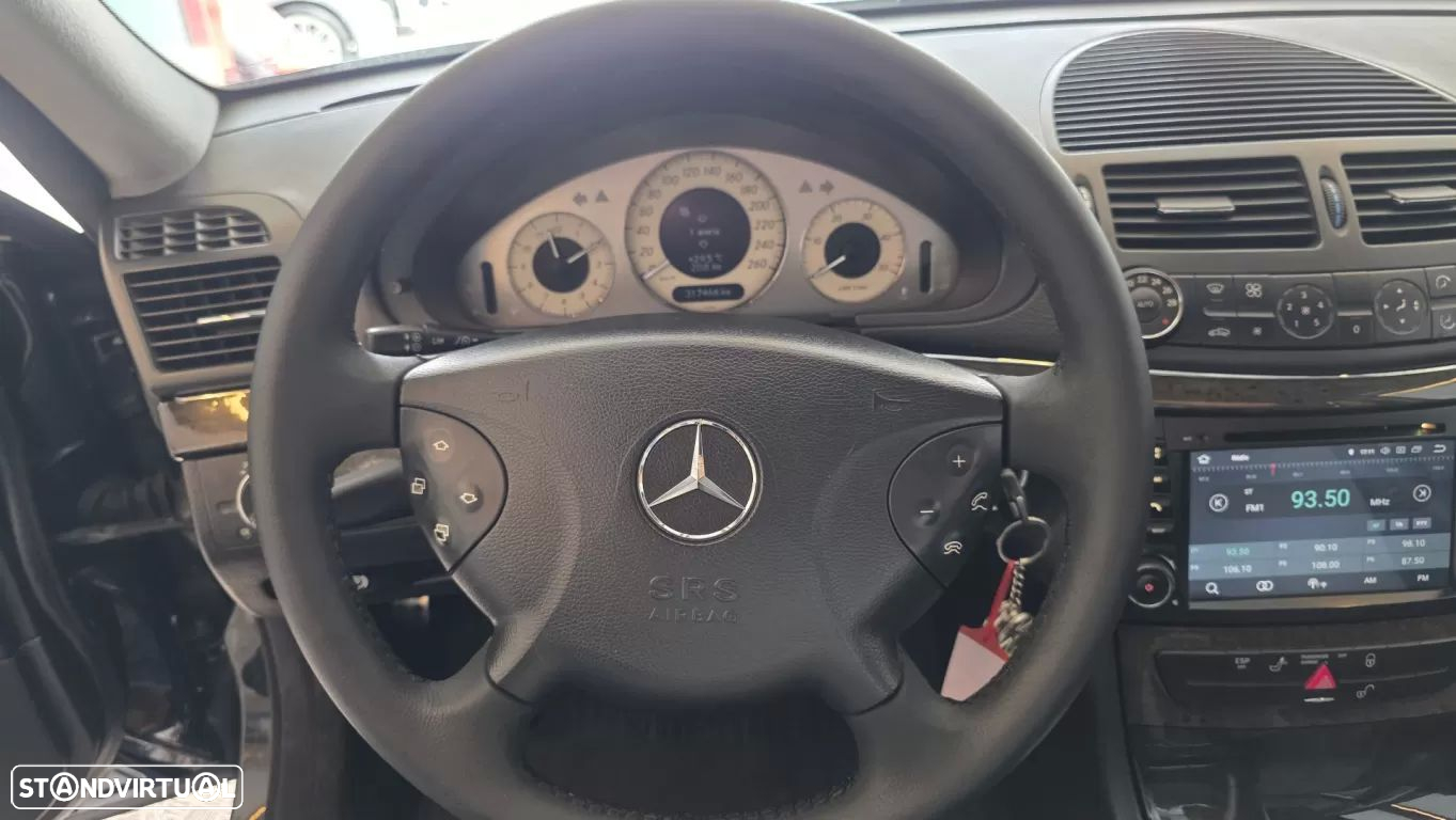Mercedes-Benz E 220 CDi Avantgarde - 41