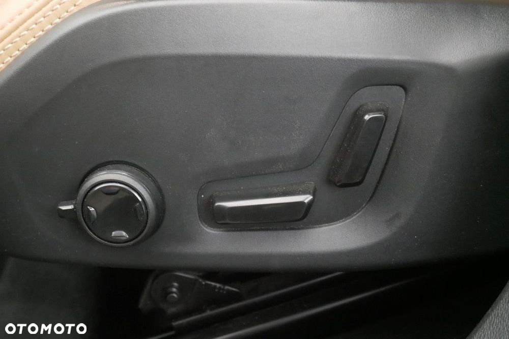 Volvo XC 60 - 32
