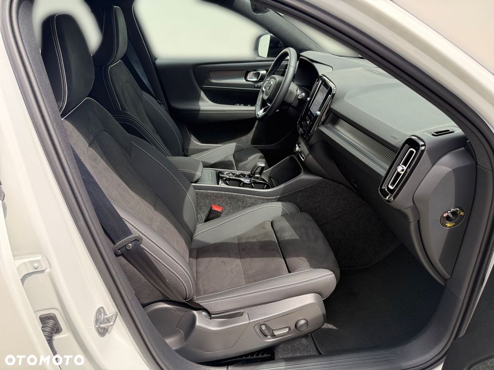 Volvo XC 40 - 29