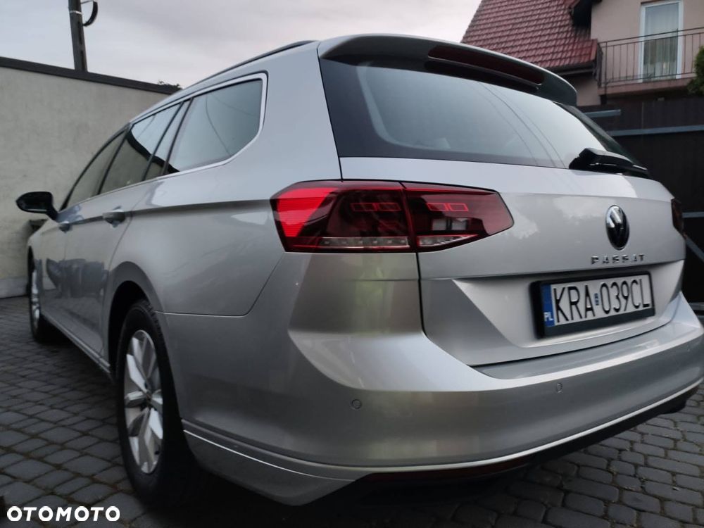 Volkswagen Passat - 11