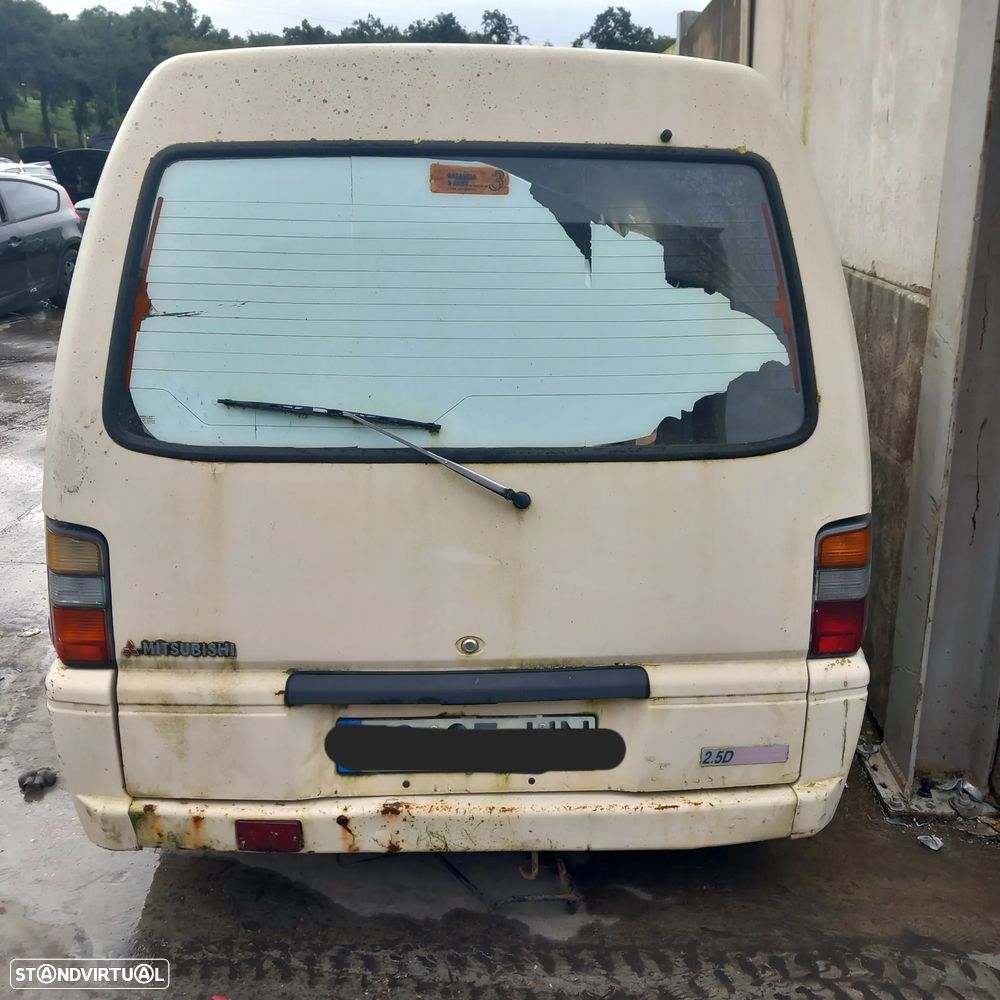 Mala Mitsubishi L300 - 1