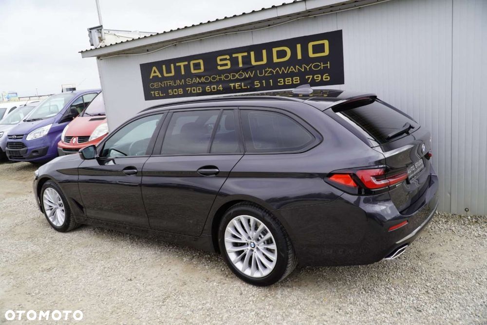 BMW Seria 5 520d Luxury Line sport - 39
