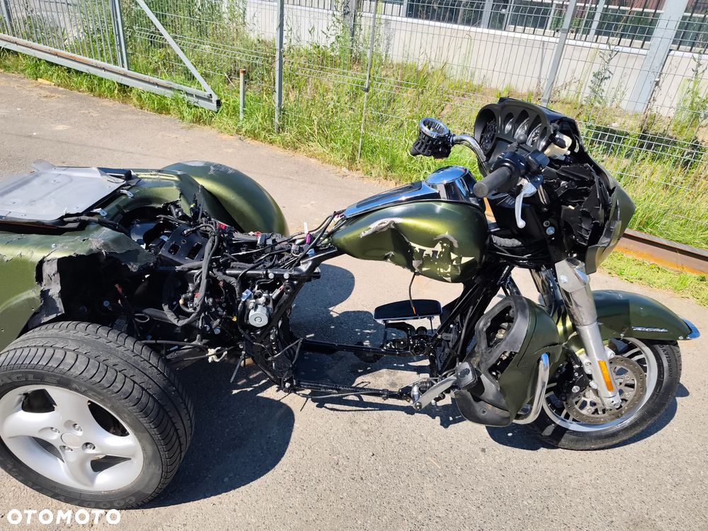 Harley-Davidson FLHTCU Ultra - 12