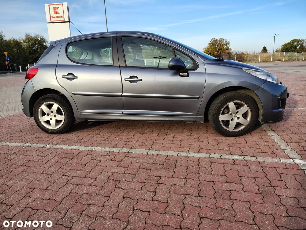 Peugeot 207 - 3