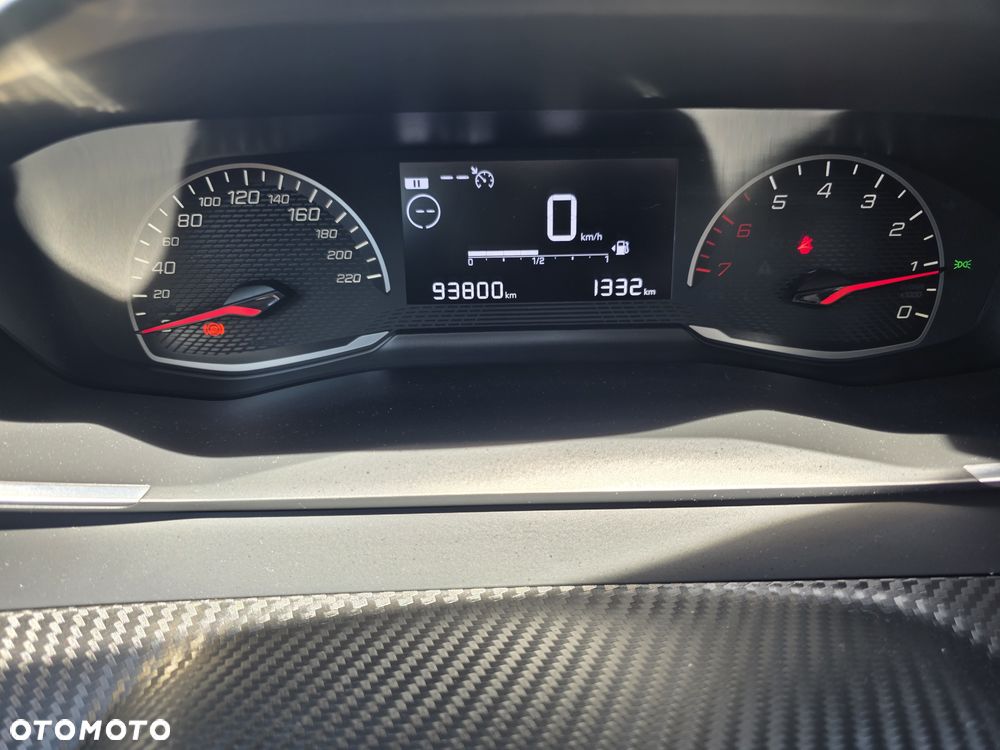 Peugeot 2008 PureTech 100 Allure - 11