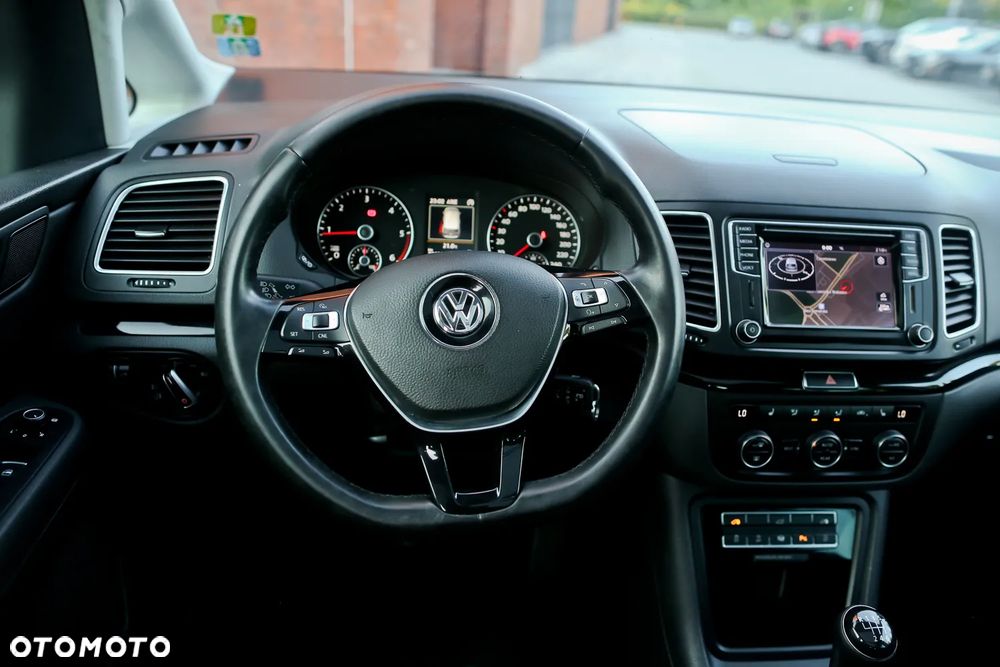 Volkswagen Sharan 2.0 TDI 4MOTION (BlueMotion Technology) Highline - 24