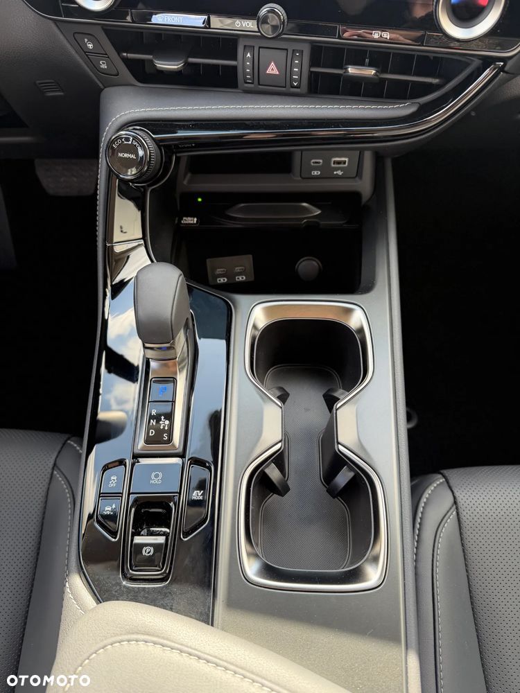 Lexus NX 350h Omotenashi AWD - 16