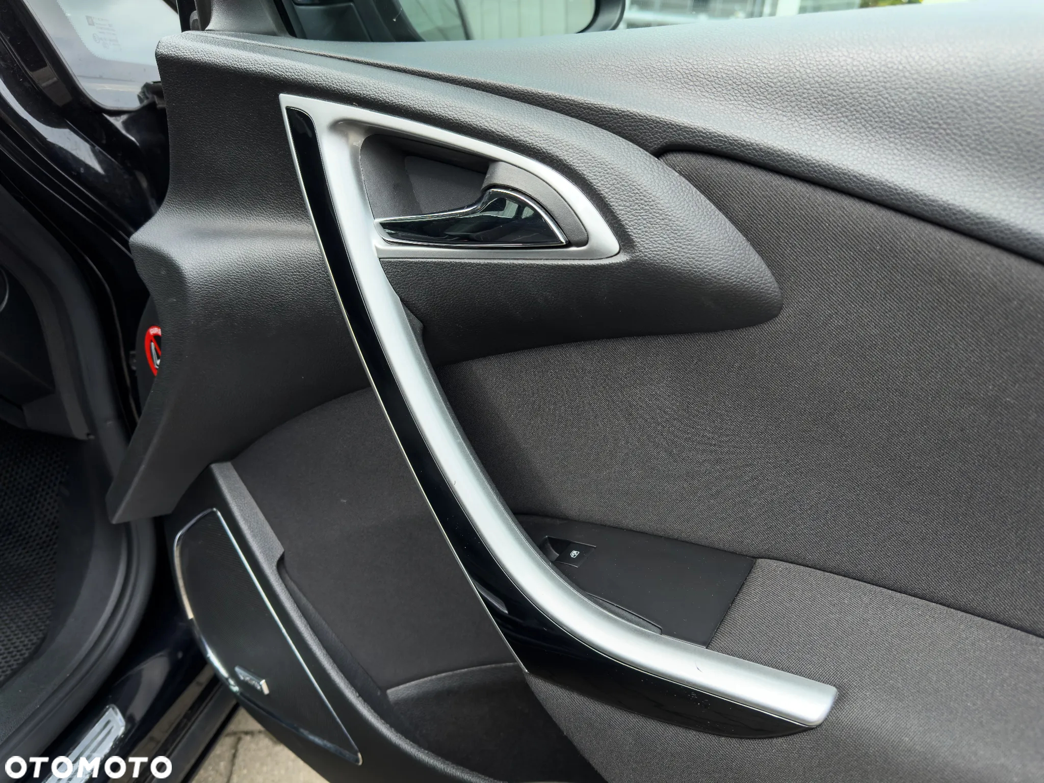 Opel Astra IV 1.4 T Cosmo S&S - 19