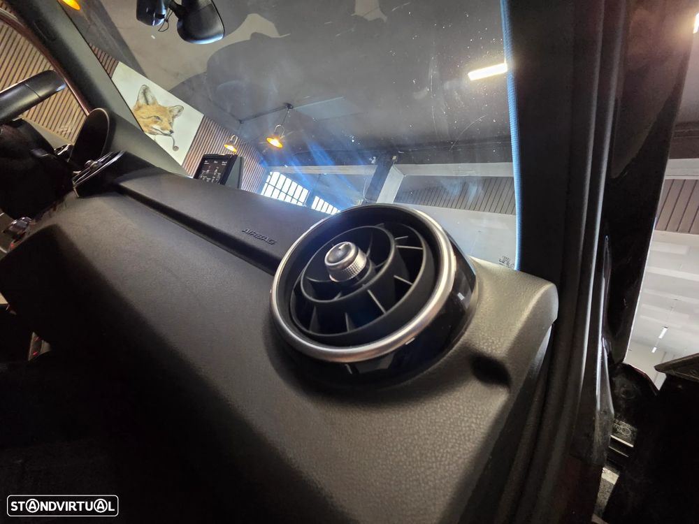 Audi A1 Sportback 1.6 TDI S-line - 32