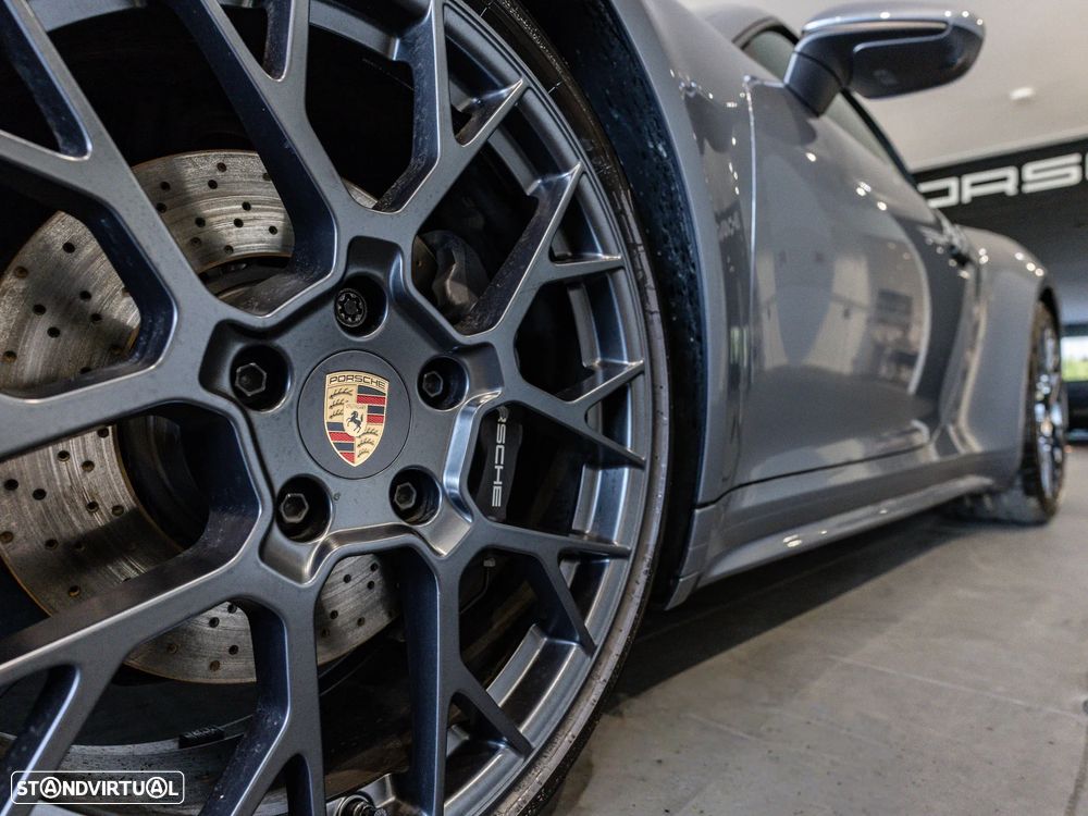 Porsche 911 (992) Carrera PDK - 27