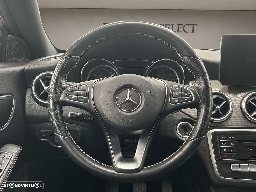 Mercedes-Benz CLA 180 d Shooting Brake - 12