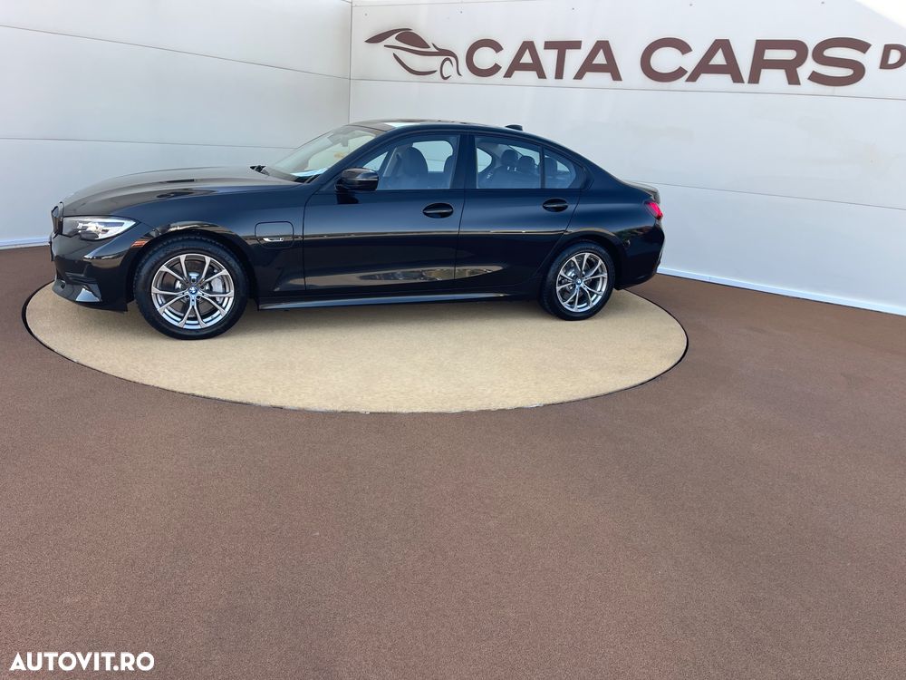 BMW Seria 3 330e Aut. Sport Line - 6