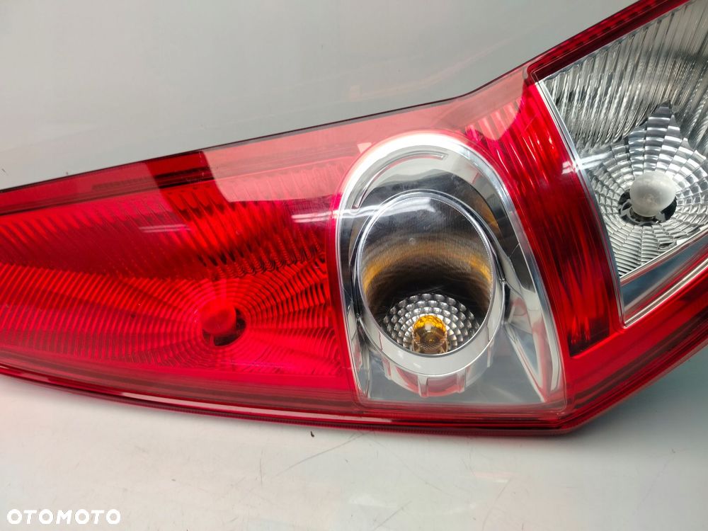 suzuki splash 08r- lampa lewy tył lewa tylna - 3