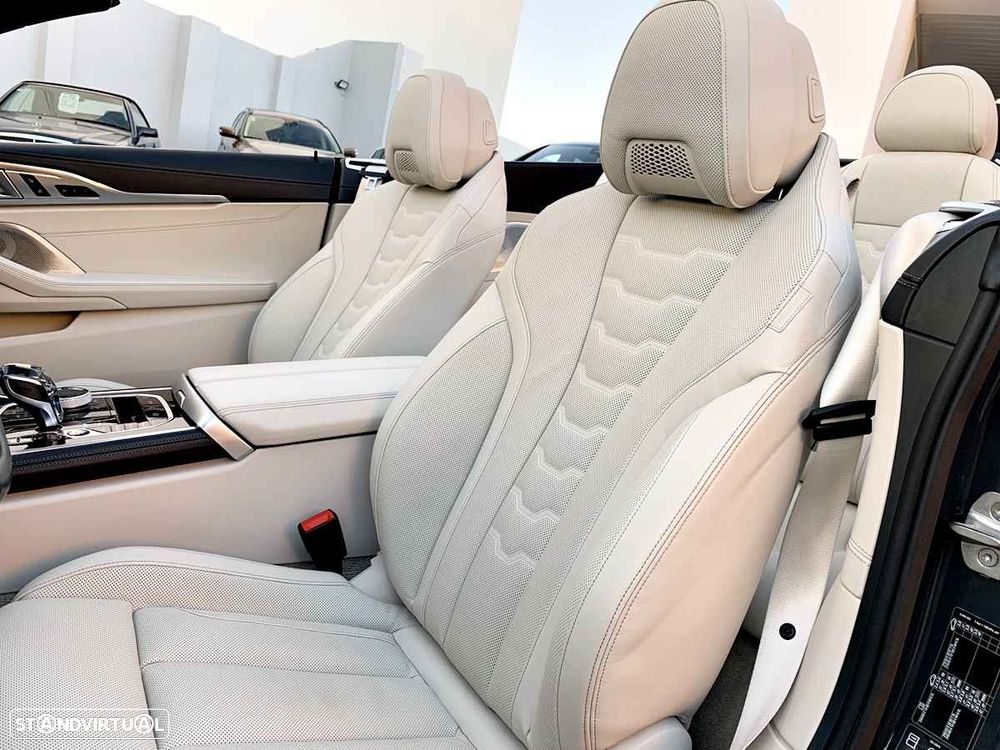 BMW M850i xDrive - 32