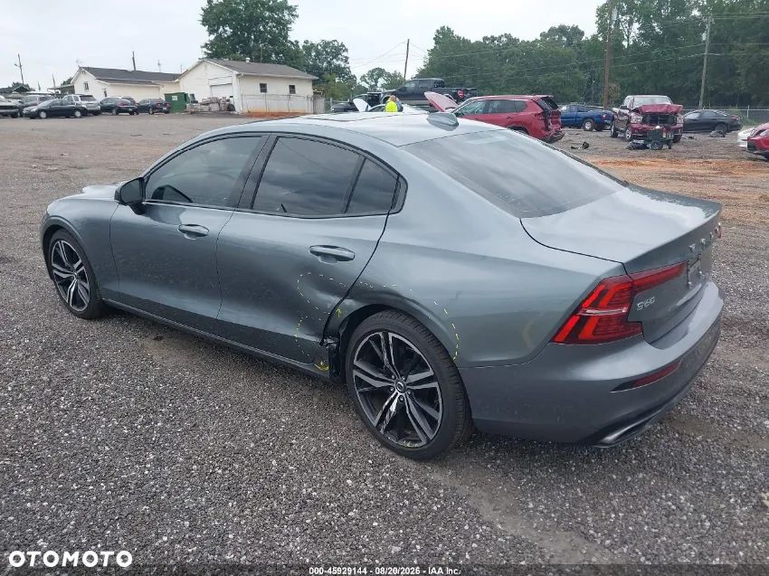 Volvo S60 - 4